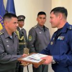 Сертификаты вручены очередным выпускникам